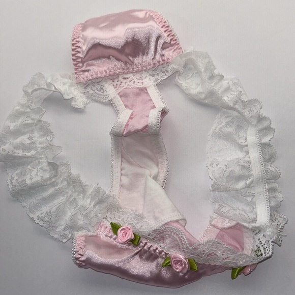 Coquette‎ Girlie Pink Silky Satin Lace & Rosette Trim Feminine Thong Panties NWT - Picture 10 of 13